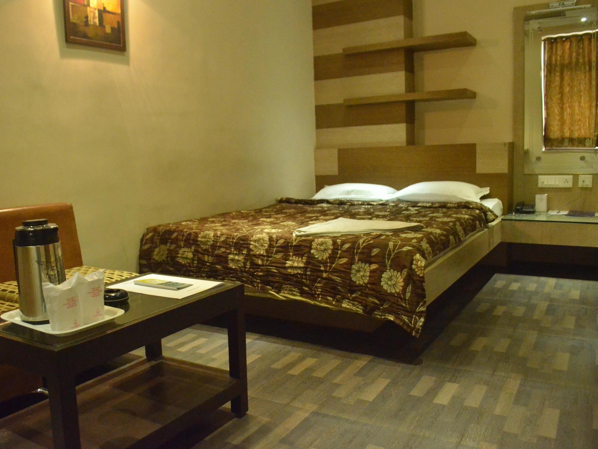Hotel Heaven Kolkata Ngoại thất bức ảnh